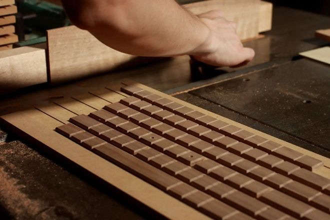Bàn phím cơ bằng gỗ giá 18 triệu đồng