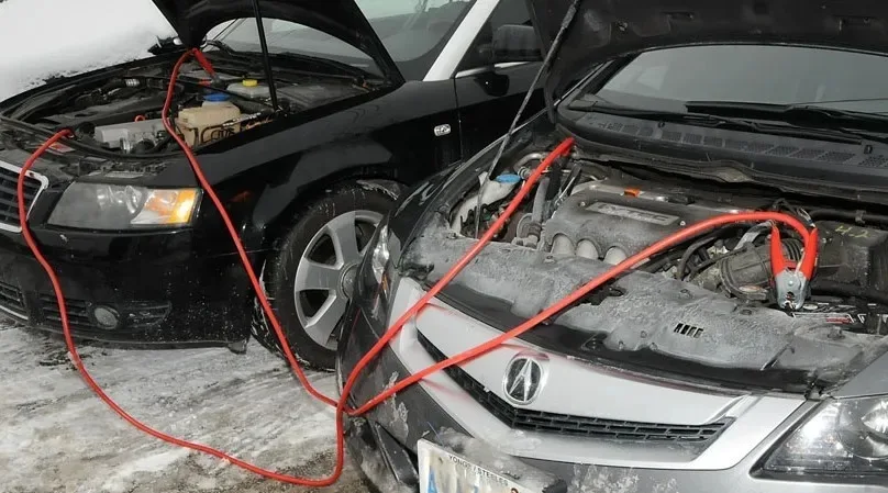 Những việc làm vô tình khiến xe hết ắc-quy