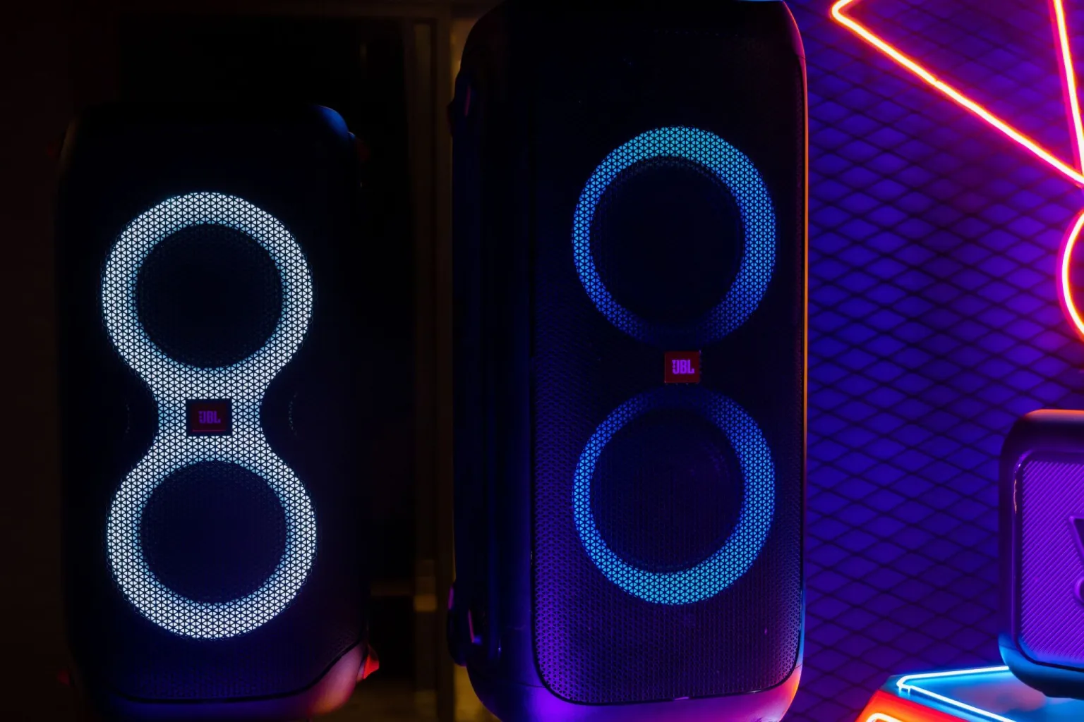 208311 loa jbl partybox 3