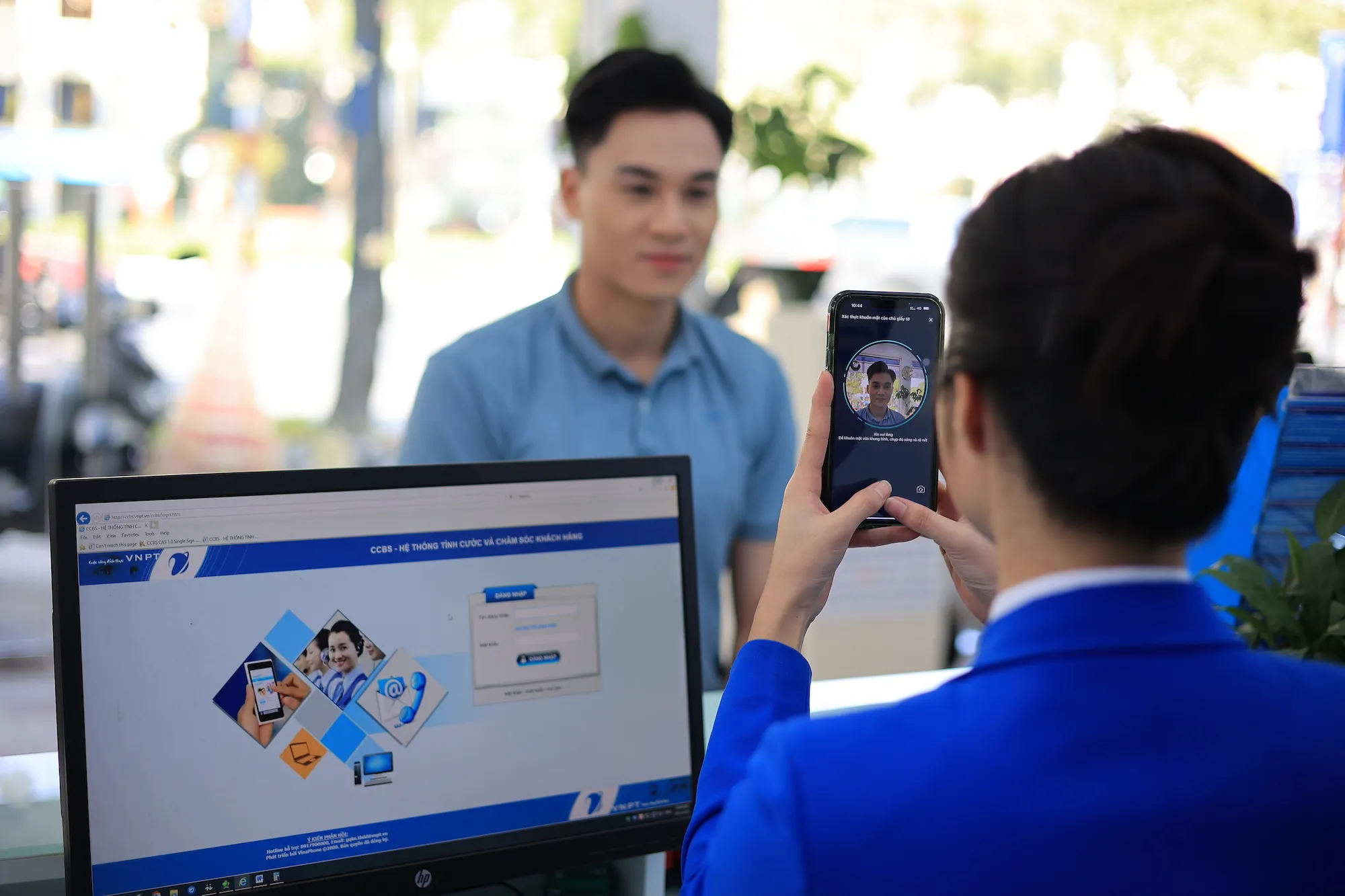 VinaPhone tiếp tục hỗ trợ khách hàng chuẩn hóa thông tin, tránh bị khóa 2 chiều vào ngày 15/4