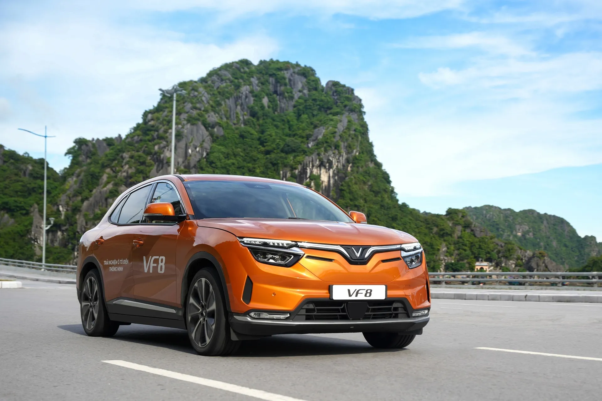 VinFast chốt thời điểm nhận xe điện VF e34 và VF 8