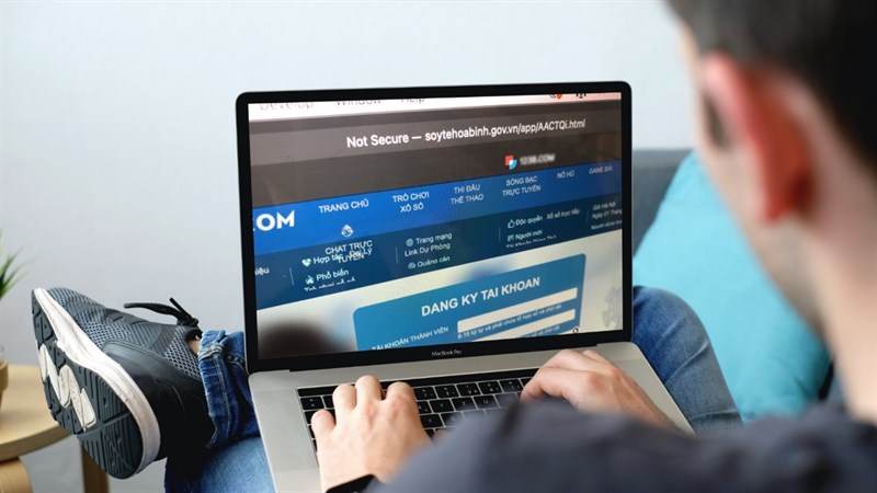 Quảng cáo website cờ bạc núp link '.gov.vn'