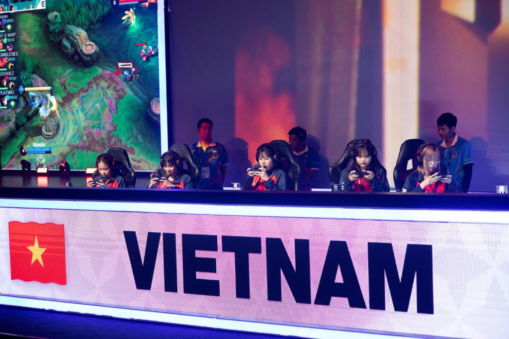 Hành trình cảm xúc của tuyển Mobile Legends: Bang Bang Việt Nam tại SEA Games 32