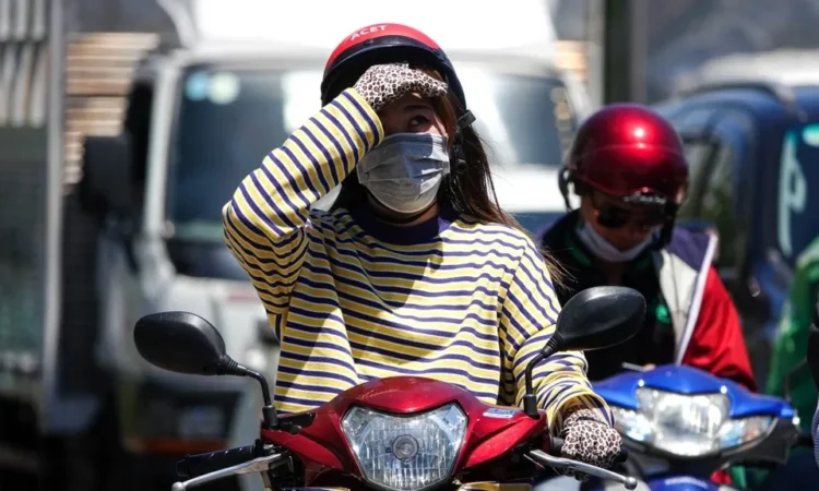 Vì sao TP.HCM nóng 36 độ, nhưng app thời tiết báo cảm giác như 42 độ C