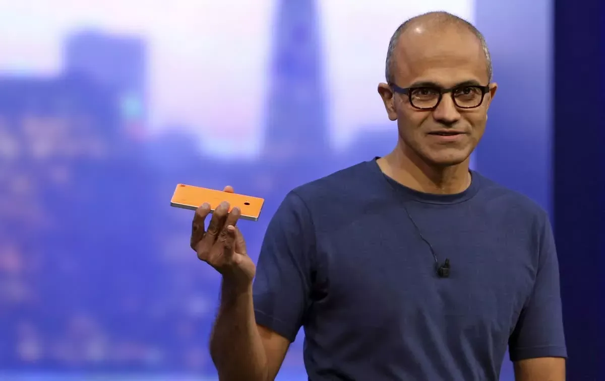 microsoft hoi tiec vi bo windows phone