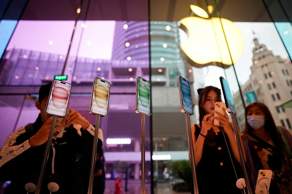 tim cook iphone cuu nhan loai