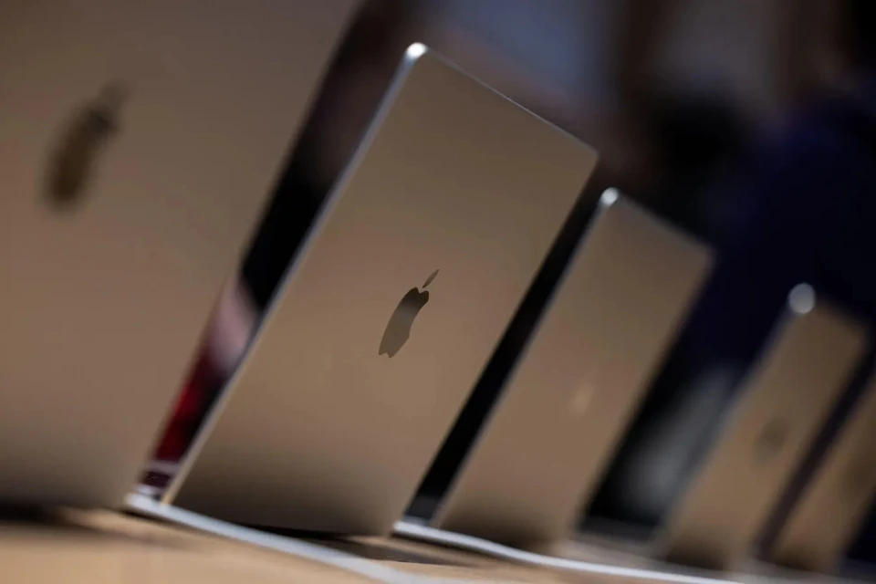tai sao bo nho apple lai dat