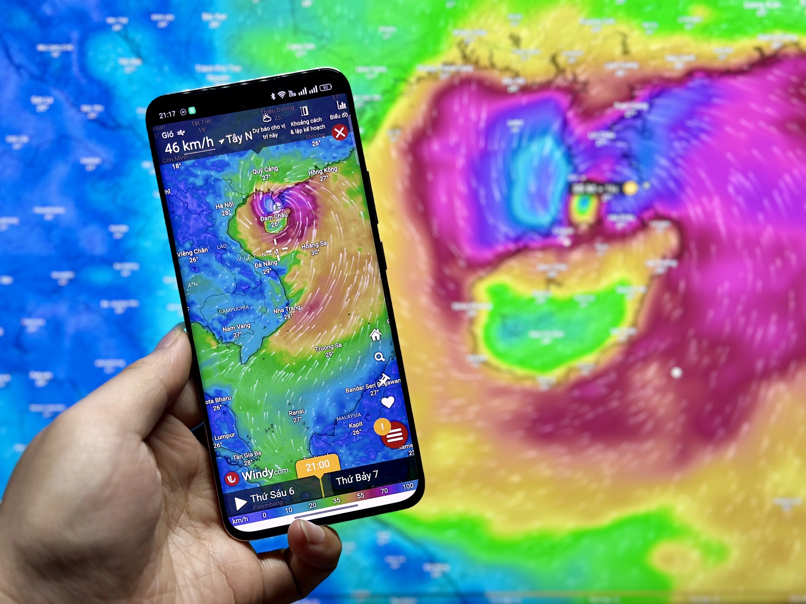 Theo dõi thông tin siêu bão Yagi trực tiếp trên điện thoại