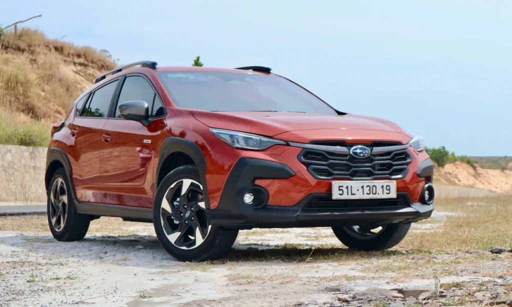 subaru crosstrek hybrid trien lam xe ben vung viet nam