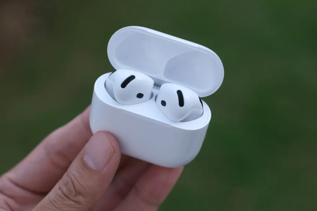 trai nghiem airpods 4 anc 3