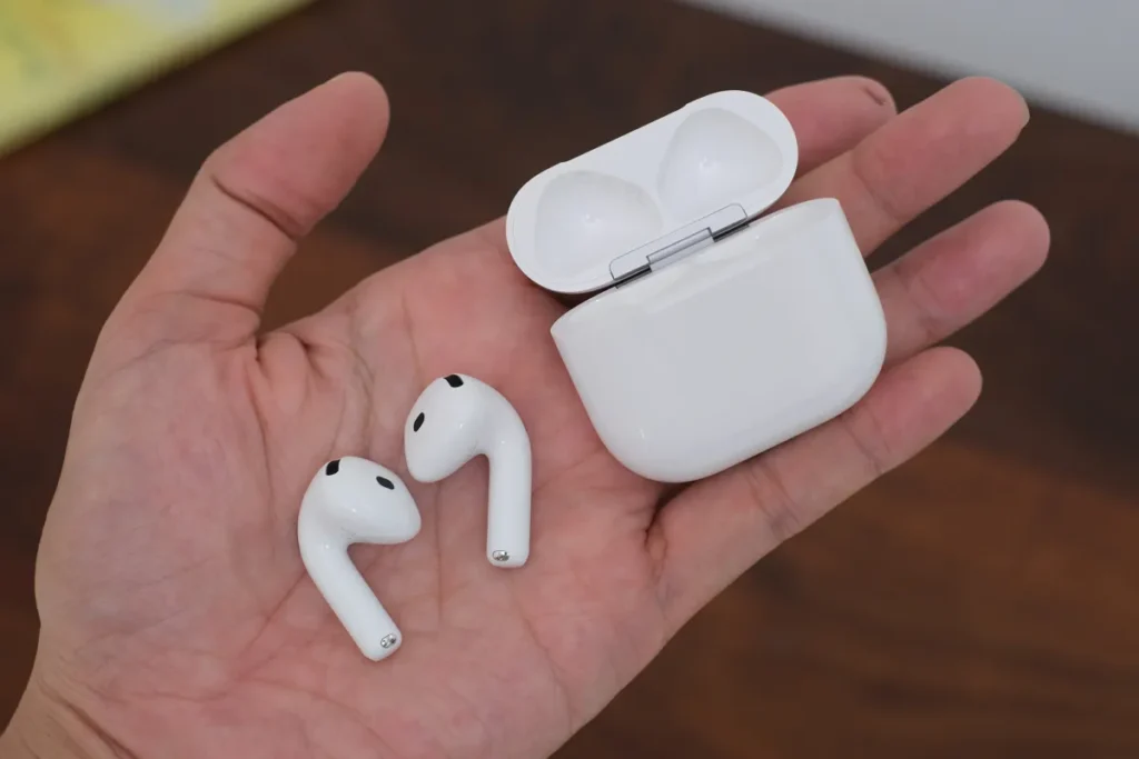 trai nghiem airpods 4 anc 6