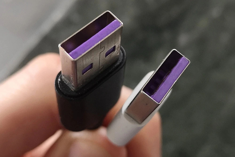 cong usb mau tim co y nghia gi