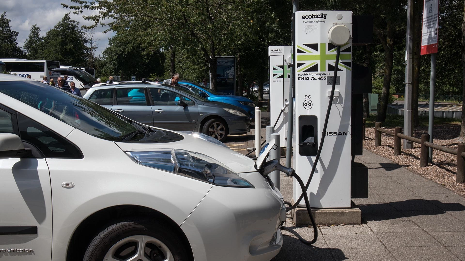 Xe điện giúp châu Âu cắt giảm 20 triệu tấn CO₂