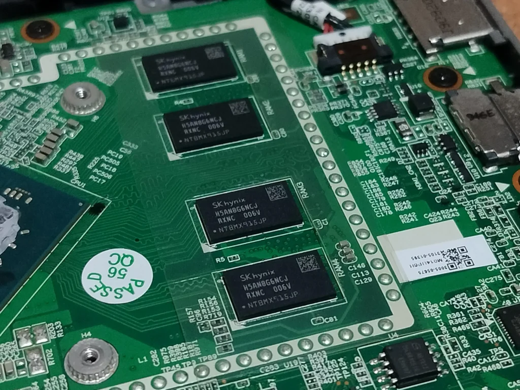 laptop ram han nen mua hay tranh 3