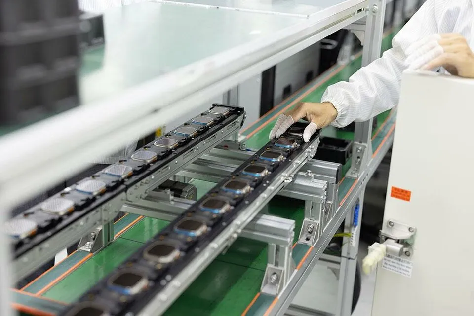 thiet bi apple san xuat tai viet nam 2