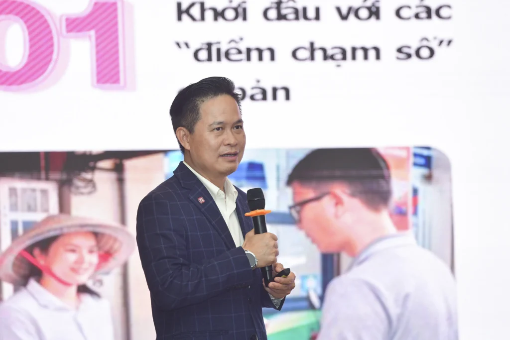 momo ra mat giai phap giup tieu thuong 2