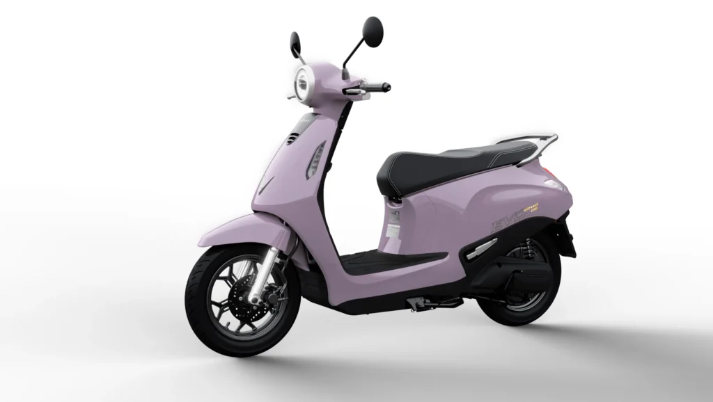 vinfast ra mat xe may dien evo grand 2