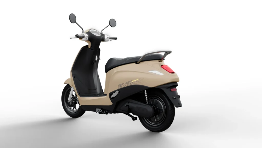 vinfast ra mat xe may dien evo grand 4