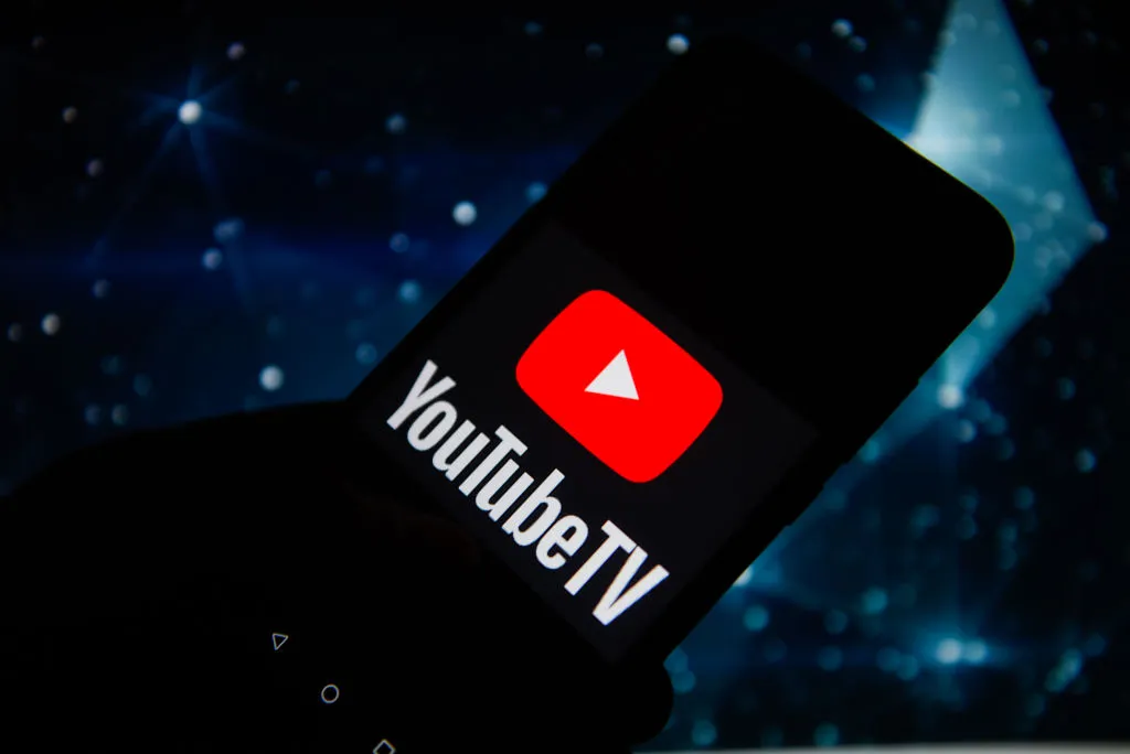 YouTube siết chặt quy định kiếm tiền từ video AI