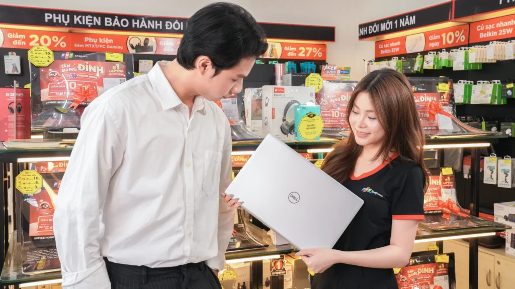 mua laptop fpt shop giam 8 trieu
