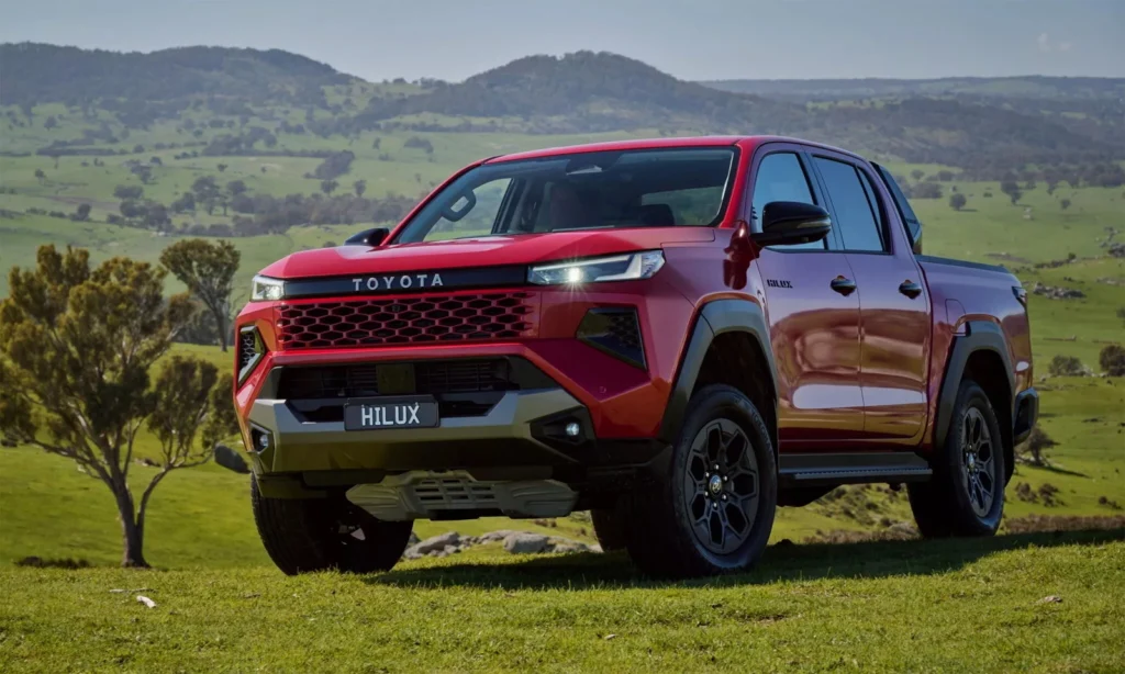 toyota hilux lan dau co ban chay dien