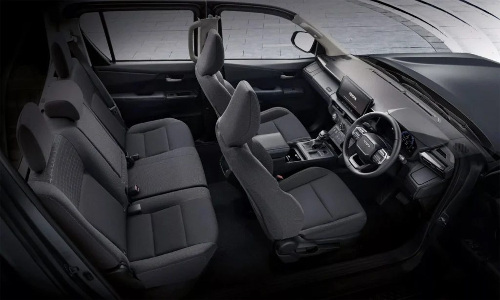 toyota hilux lan dau co ban chay dien3