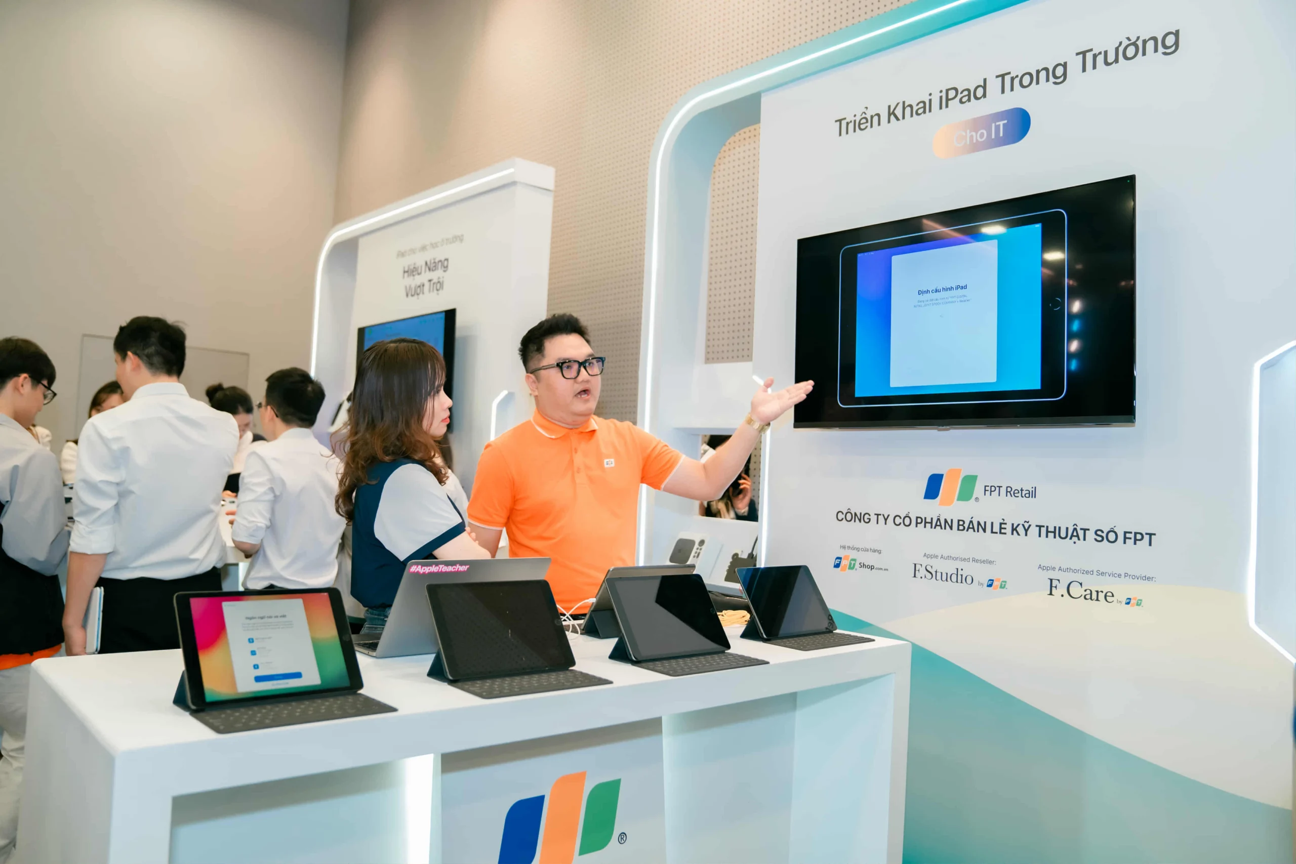 FPT Shop nâng tầm năng lực phục vụ doanh nghiệp và giáo dục với hệ sinh thái giải pháp Apple toàn diện