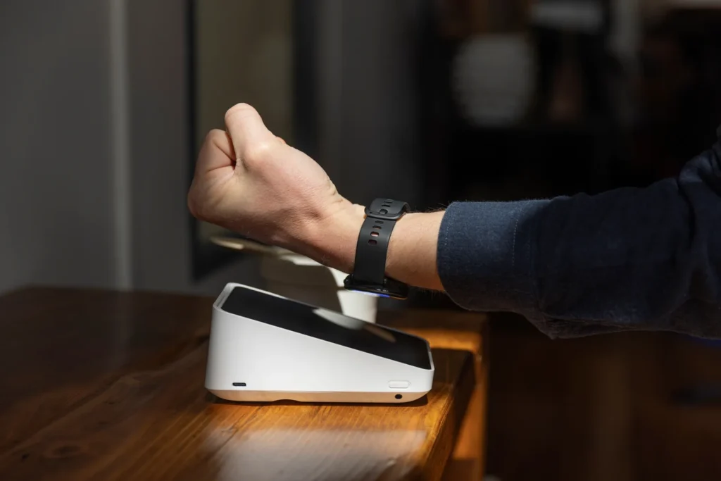 garmin tich hop momo 1