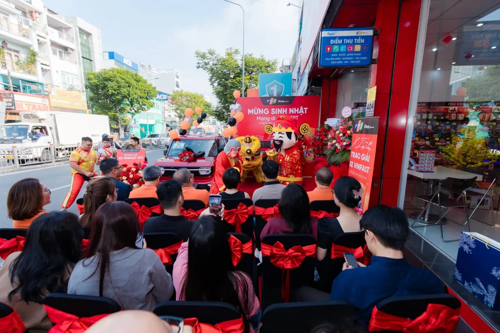 mang di dong fpt trao xe vinfast vf3 1