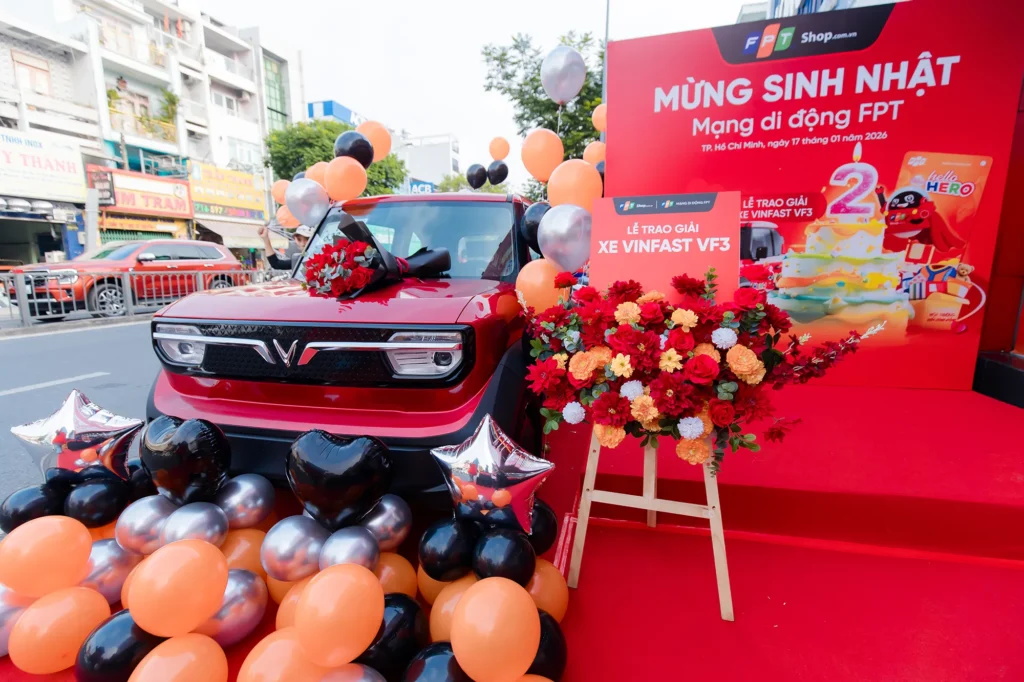 mang di dong fpt trao xe vinfast vf3