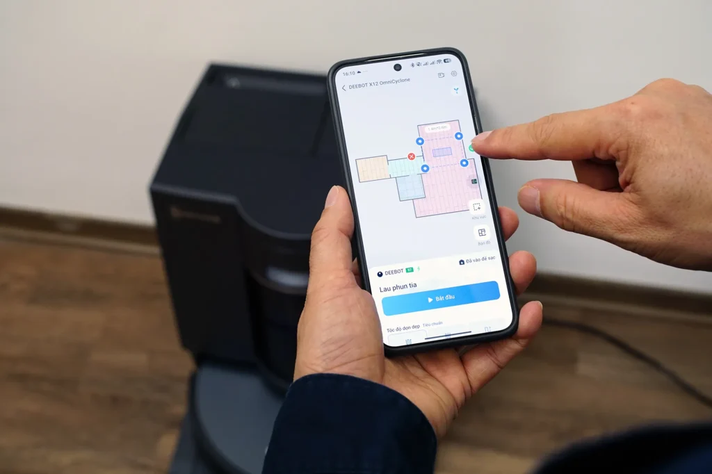 ecovacs deebot x12 omnicyclone robot hut bui