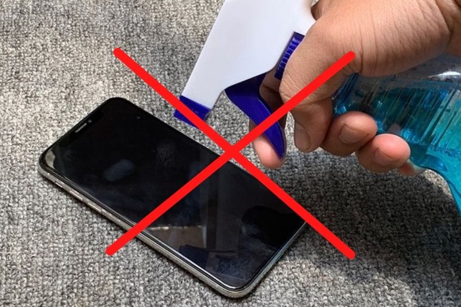 Vệ sinh smartphone đúng cách, nhanh và an toàn tại nhà