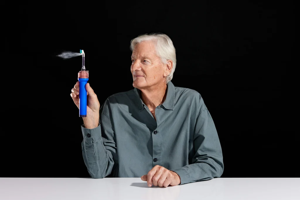 dyson camerajet ban chai danh rang camera 1