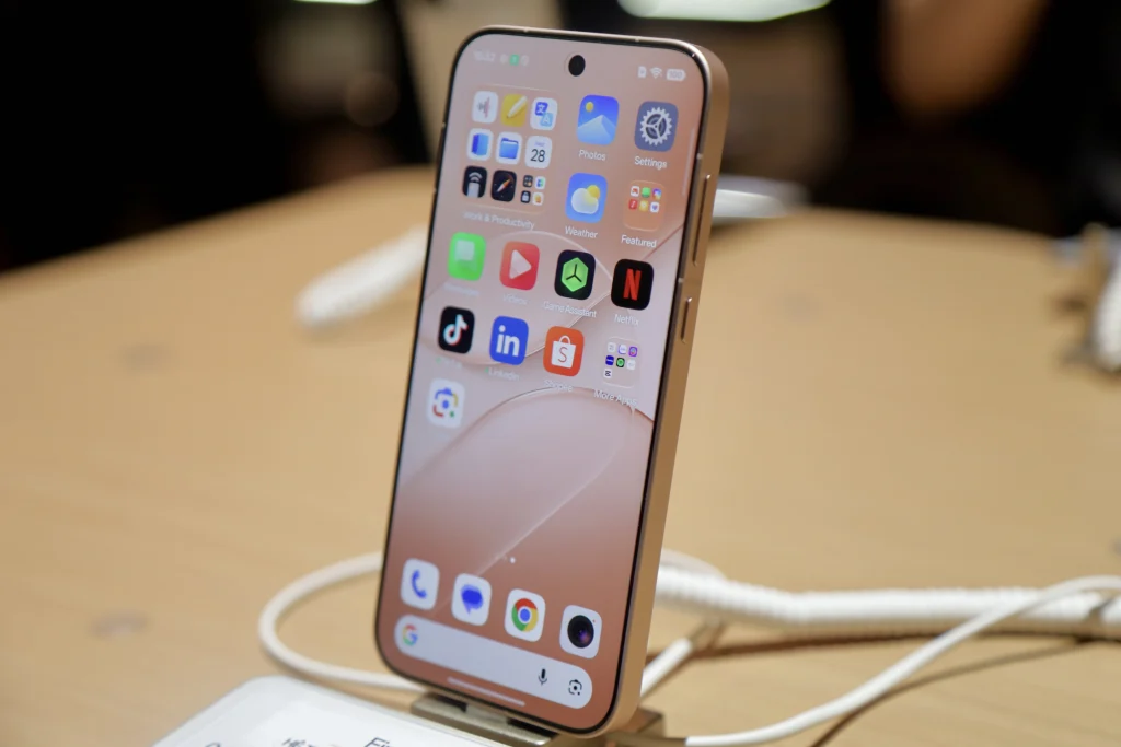 OPPO Find X10 Series 3