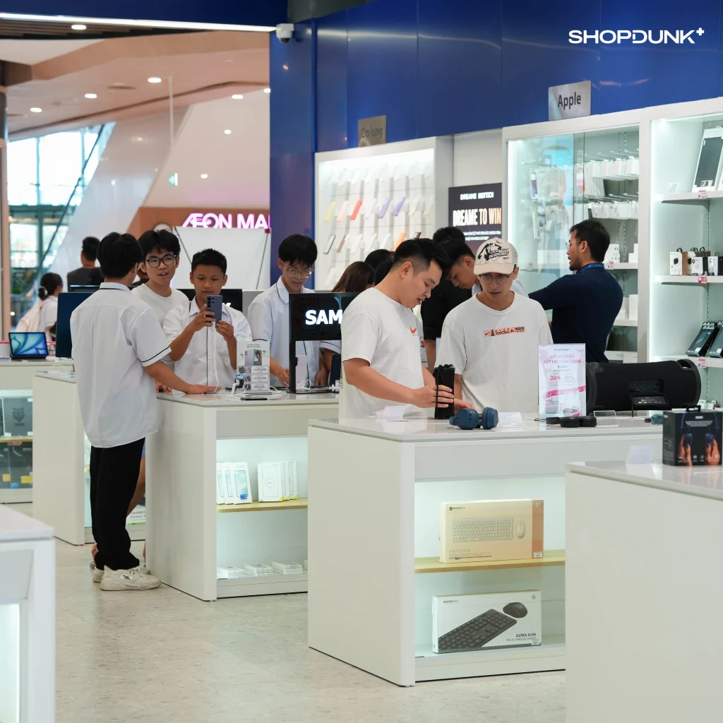 shopdunk khai truong tai aeon mall thanh hoa 2